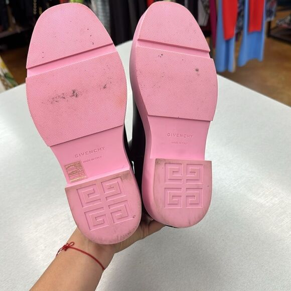 Givenchy boots 🌸 - Picture 8 of 11